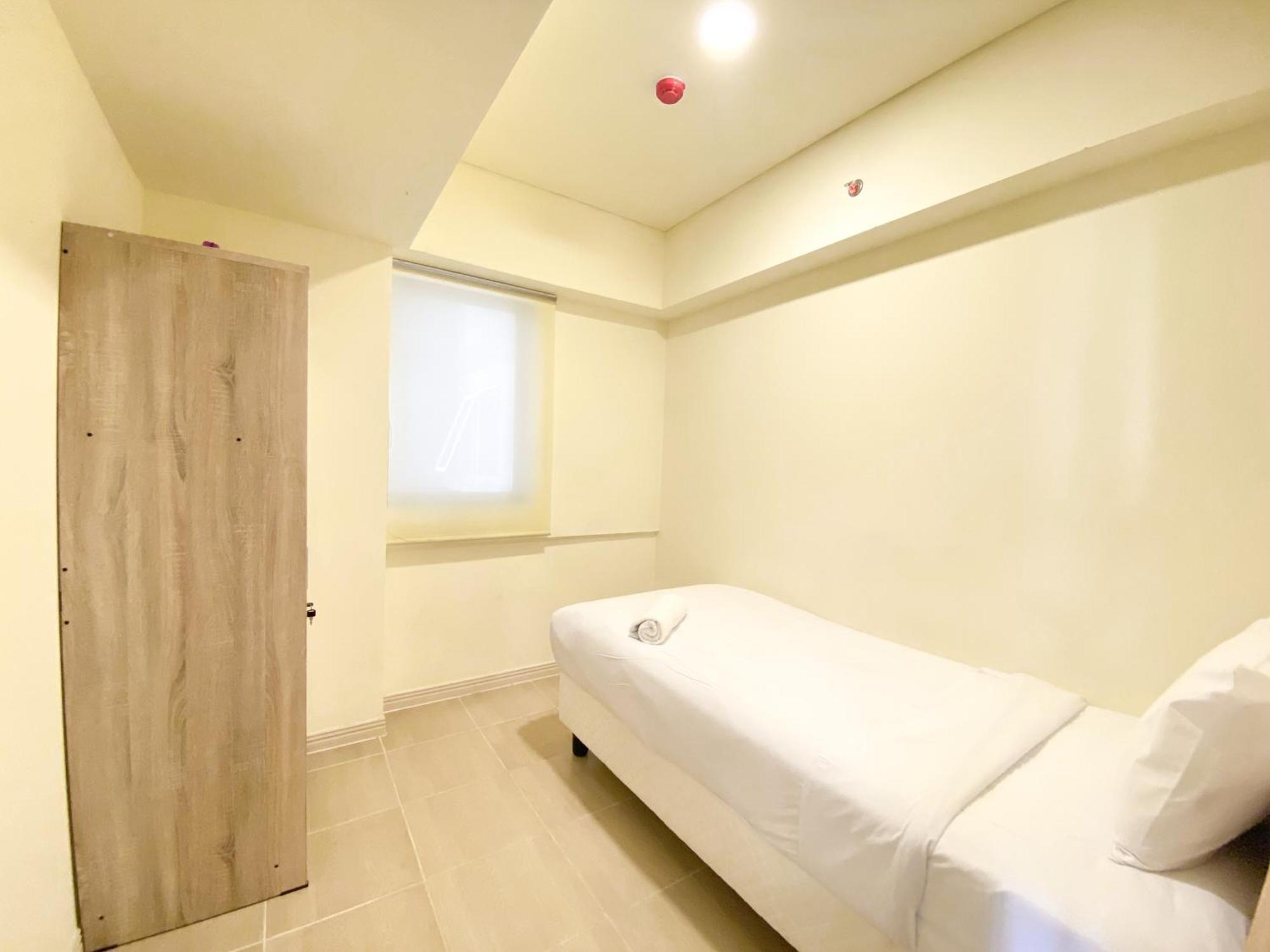 Fully Furnished And Homey 3br At Meikarta By Travelio